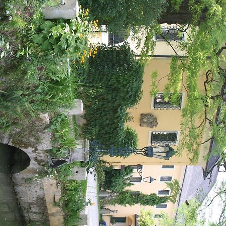 Gaestehaus Schloss Bernau Fischlham Exterior photo